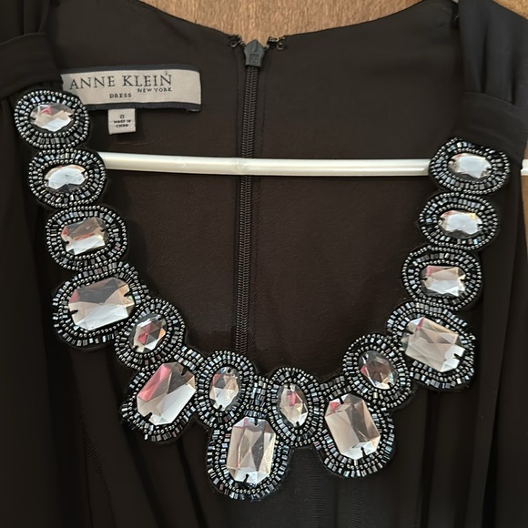 Anne Klein Black Sleeveless Sheath Cocktail Dress with Jeweled Neckline - Picture 3 of 9